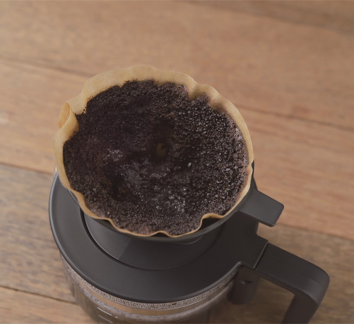 写真２　給湯後のコーヒー粉の状態